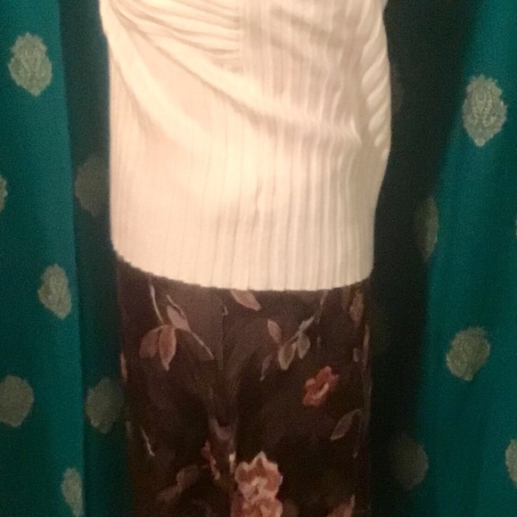 🎆SOLD 5 FOR $25 SILKY BROWN FLOWERED MAXI SKIRT - Picture 3 of 5